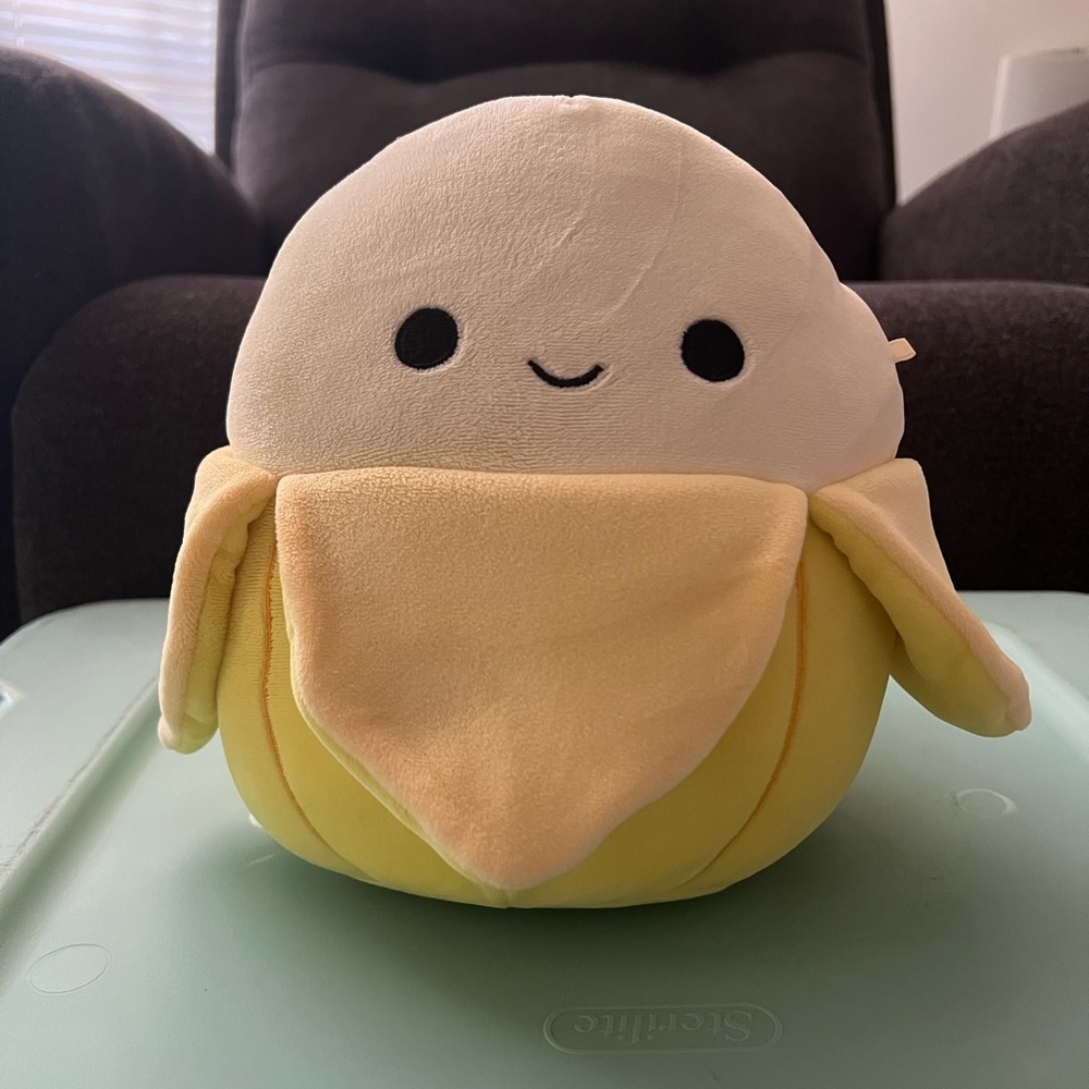 8” Junie The Banana Squishmallow